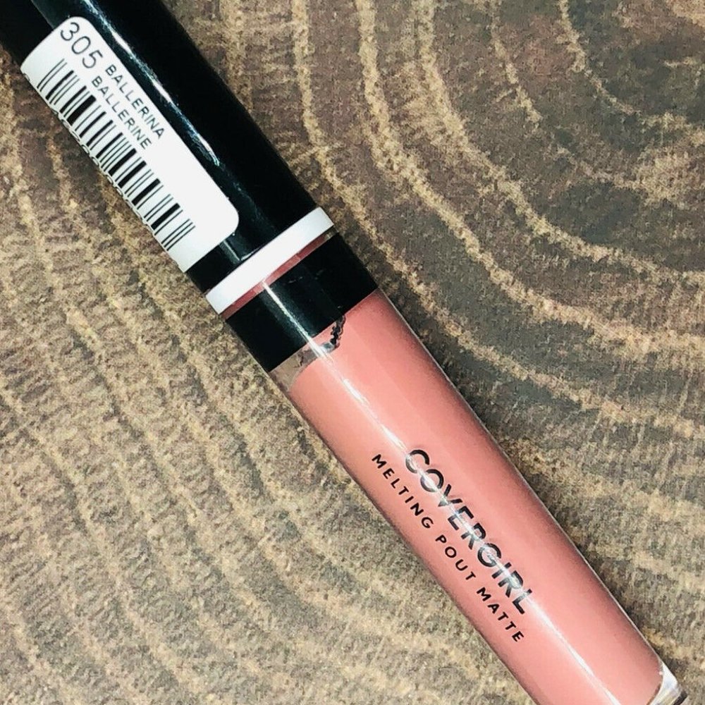💐3/$15 CoverGirl Melting Pout Matte Lipstick 305